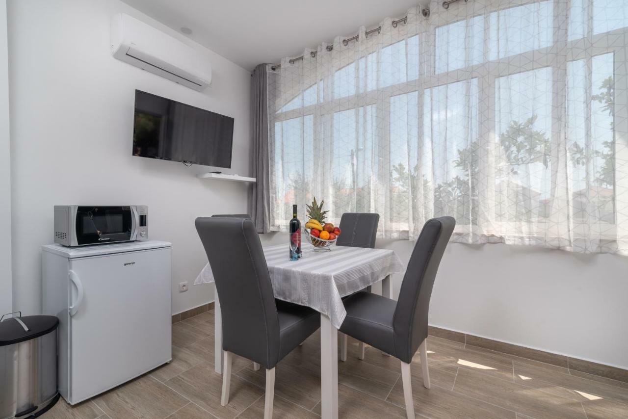 טרוגיר Apartman Niksi מראה חיצוני תמונה