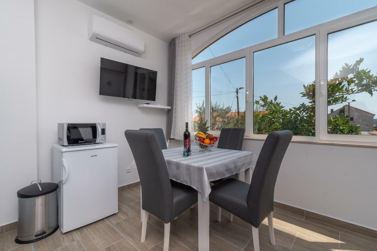טרוגיר Apartman Niksi מראה חיצוני תמונה