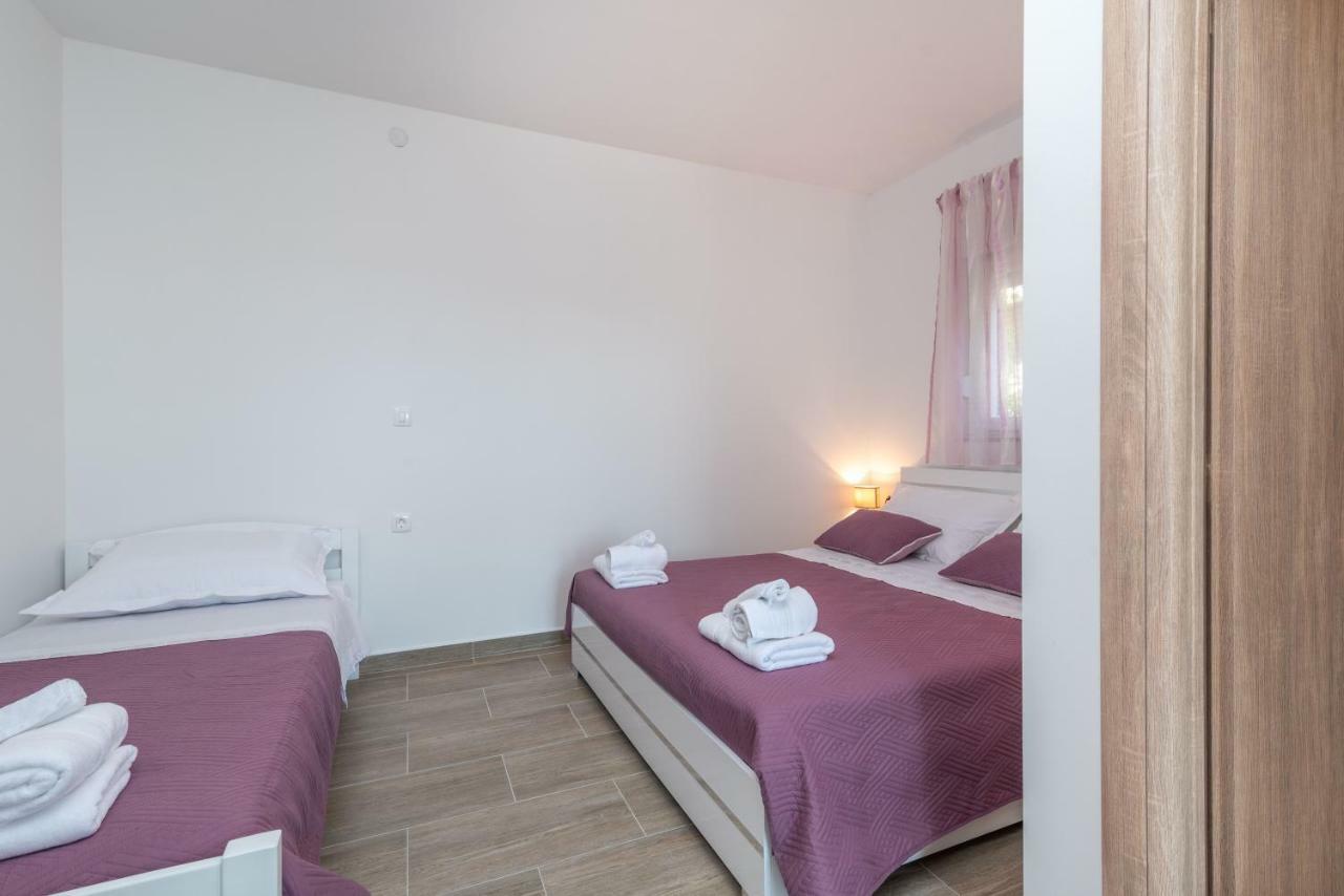 טרוגיר Apartman Niksi מראה חיצוני תמונה
