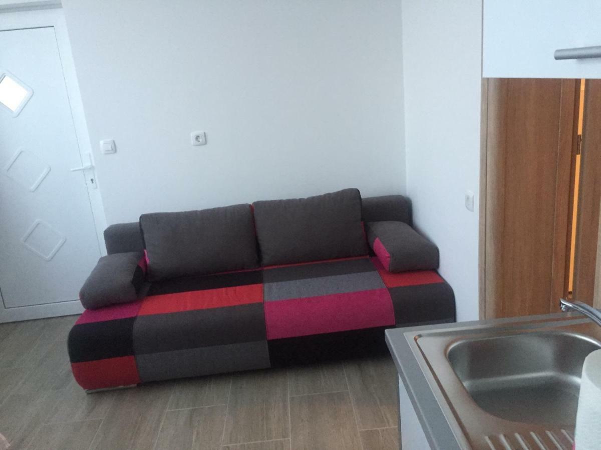 טרוגיר Apartman Niksi מראה חיצוני תמונה